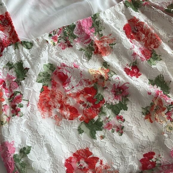 Tash and Sophie square neck floral lace mini dress - Picture 5 of 8